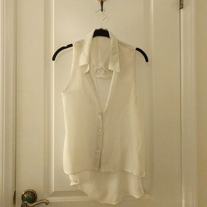 White sleeveless blouse
